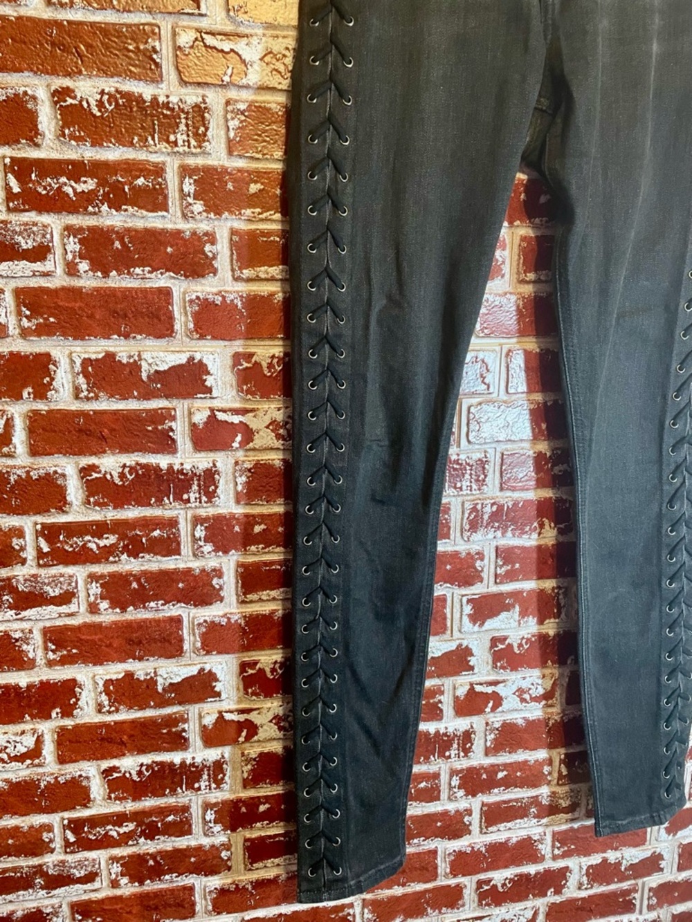 Express High Rise Side Lace Up Denim Leggings. Biker Goth Rockstar. Black Size 6 - Picture 4 of 10